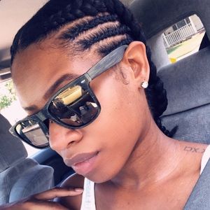 Meet your Posher, Ayanna